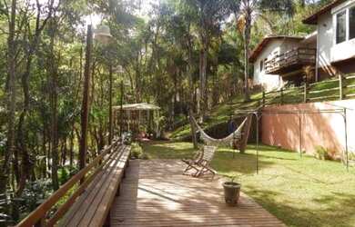 Imagem: A casa em condomínio possui 5 Dormitórios, 5 Banheiros, 5