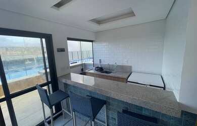 Imagem: O apartamento possui 1 Dormitório, 1 Banheiro, 1 Vaga na garagem