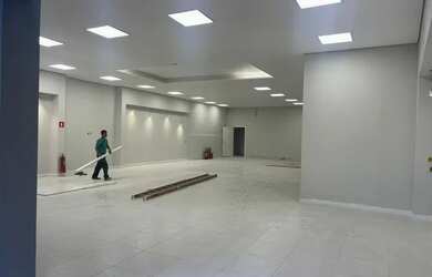 Imagem 7: Galpão para Venda em São Paulo, Cambuci, 4 banheiros, 3 vagas