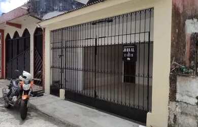 Imagem: A casa possui 3 Dormitórios, 3 Banheiros, 1 Vaga na garagem