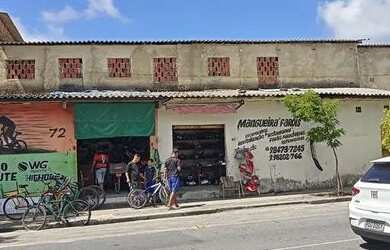 Imagem: A casa possui 4 Dormitórios e está localizado em Afogados