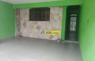 Imagem: A casa possui 2 Dormitórios, 2 Banheiros, 2 Vagas na garagem