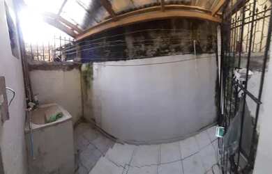 Imagem: A casa possui 2 Dormitórios, 2 Banheiros, 1 Vaga na garagem