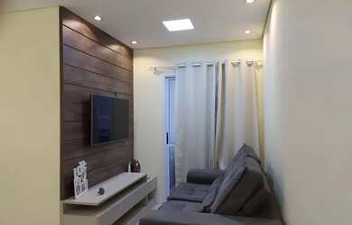 Imagem: O apartamento possui 2 Dormitórios, 1 Banheiro, 1 Vaga na garagem