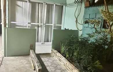 Imagem: A casa possui 1 Dormitório, 1 Banheiro e está localizado