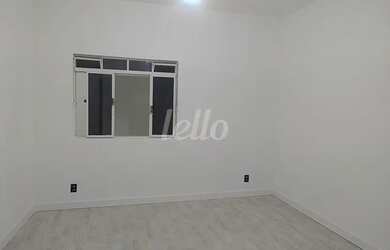 Imagem: A casa possui 4 Dormitórios, 5 Banheiros, 4 Vagas na garagem