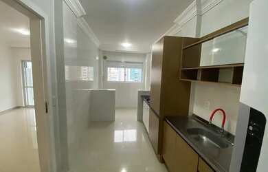 Imagem 2: Apartamento 2 dormitórios semi-mobiliado no centro de Balneário Camboriú