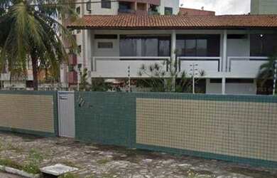 Imagem: A casa possui 3 Dormitórios, 5 Banheiros, 310m² de Área e