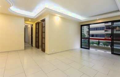 Imagem: O apartamento possui 4 Dormitórios, 2 Banheiros, 2 Vagas na