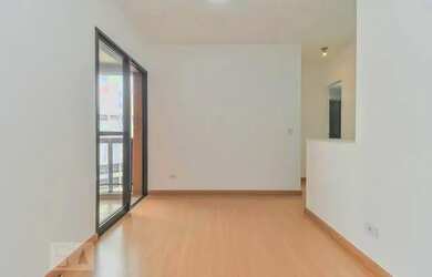 Imagem: O apartamento possui 1 Dormitório, 1 Banheiro, 1 Vaga na garagem