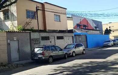 Imagem: A casa possui 5 Dormitórios, 5 Banheiros, 2 Vagas na garagem