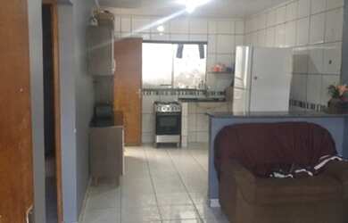 Imagem: A casa possui 2 Dormitórios, 1 Banheiro, 65m² de Área e