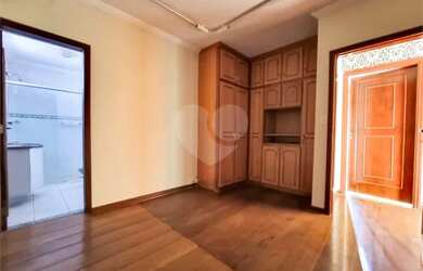 Imagem: O apartamento possui 1 Dormitório, 5 Banheiros e 169m² de