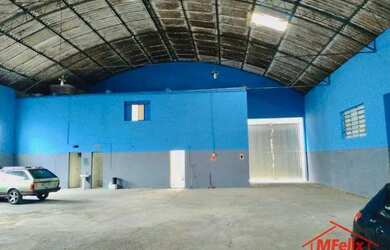 Imagem: O depósito possui 5 Vagas na garagem, 700m² de Área e está