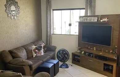 Imagem: A casa possui 3 Dormitórios, 2 Banheiros, 1 Vaga na garagem