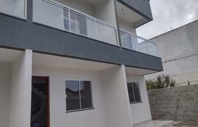 Imagem: A casa possui 2 Dormitórios, 2 Banheiros, 1 Vaga na garagem