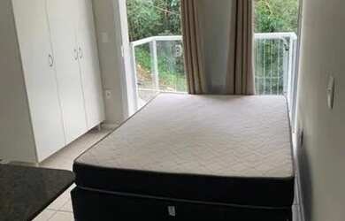 Imagem 2: KITINETE com Sacada a 100 metros da UFSC