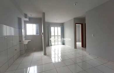 Imagem: O apartamento possui 2 Dormitórios, 1 Banheiro, 2 Vagas na