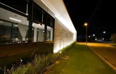 Imagem: A casa em condomínio possui 4 Dormitórios, 4 Banheiros, 4