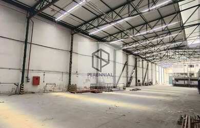 Imagem: O depósito possui 4 Vagas na garagem, 3600m² de Área, Imóvel