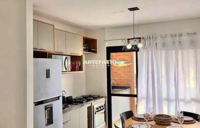 Imagem: O apartamento possui 1 Dormitório, 1 Banheiro, 1 Vaga na garagem