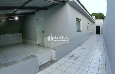 Imagem 16: Casa disponível para venda no bairro Nossa Senhora das Graças em Uberlândia...