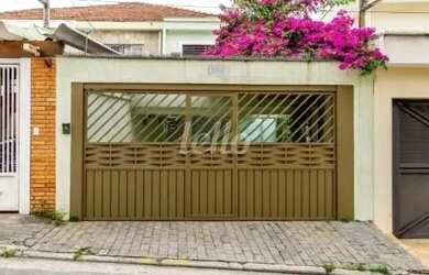 Imagem: A casa possui 3 Dormitórios, 3 Banheiros, 4 Vagas na garagem