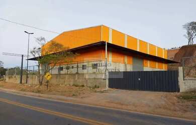 Imagem: O depósito possui 1.800m² de Área e está localizado em