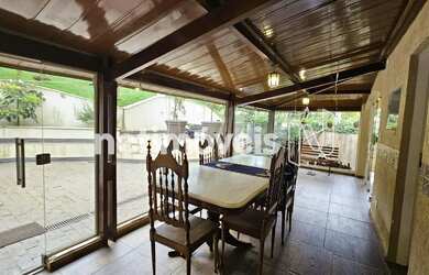 Imagem 12: Imóvel para aluguel tem 220 metros quadrados com 4 quartos