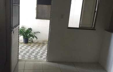 Imagem 2: Aluga-se 2 casas de 1/4. 1 Banheiroe1 Dormitório