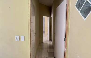 Imagem 14: Casa térrea com 4/4 sendo 3 destes suítes, Edicula com churrasqueira...