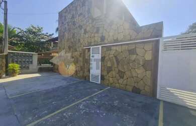 Imagem: A kitnet possui 1 Dormitório, 1 Banheiro, 1 Vaga na garagem