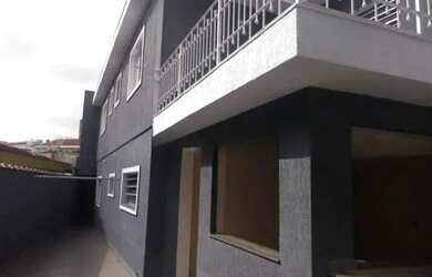 Imagem: A casa possui 5 Dormitórios, 4 Banheiros, 3 Vagas na garagem