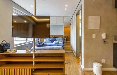 Imagem: O apartamento à venda possui 1 Dormitório, 1 Banheiro, 1 Vaga