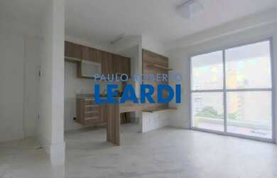 Imagem: O apartamento possui 1 Dormitório, 1 Banheiro, 1 Vaga na garagem