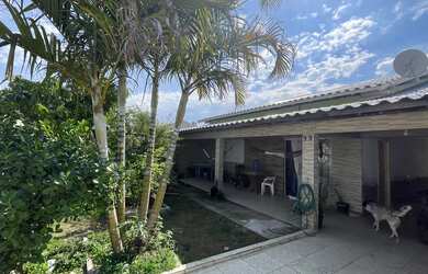 Imagem 3: Casa com suite e terreno espaçoso - Localização estratégica