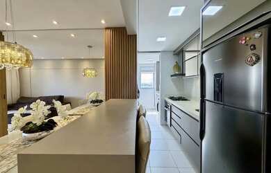 Imagem: O apartamento possui 2 Dormitórios, 1 Banheiro, 1 Vaga na garagem