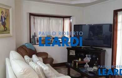 Imagem: A casa em condomínio possui 3 Dormitórios, 5 Banheiros, 3