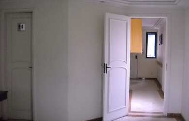 Imagem: O depósito possui 2 Vagas na garagem, 40m² de Área e está