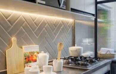 Imagem: O apartamento possui 2 Dormitórios, 1 Banheiro, 1 Vaga na garagem