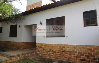 Imagem: A casa possui 2 Dormitórios, 1 Banheiro, 1 Vaga na garagem