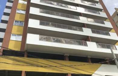 Imagem: O apartamento possui 4 Dormitórios, 1 Banheiro, 2 Vagas na
