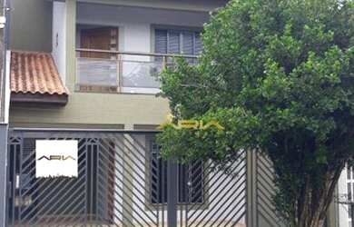 Imagem: A casa possui 3 Dormitórios, 2 Banheiros, 2 Vagas na garagem