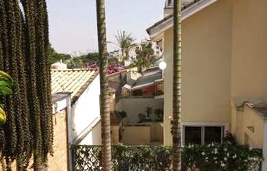 Imagem: A casa em condomínio possui 4 Dormitórios, 5 Banheiros, 4