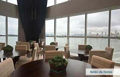 Imagem: O apartamento possui 4 Dormitórios, 5 Banheiros, 4 Vagas na