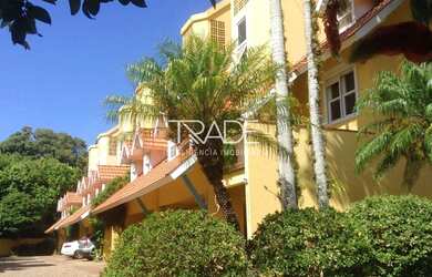 Imagem: A casa em condomínio possui 3 Dormitórios, 1 Banheiro, 2 Vagas