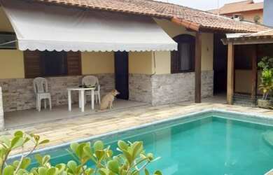 Imagem: A casa em condomínio possui 3 Dormitórios, 3 Banheiros, 2