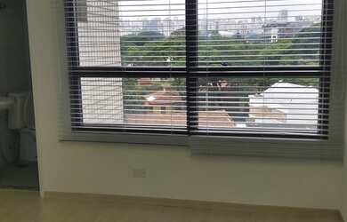 Imagem: O depósito possui 2 Vagas na garagem e 64m² de Área e está