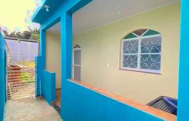 Imagem: A casa possui 1 Dormitório e 1 Banheiro e está localizado