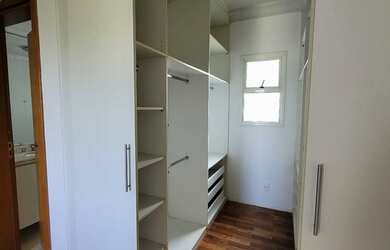 Imagem: O apartamento possui 2 Dormitórios, 3 Banheiros, 2 Vagas na